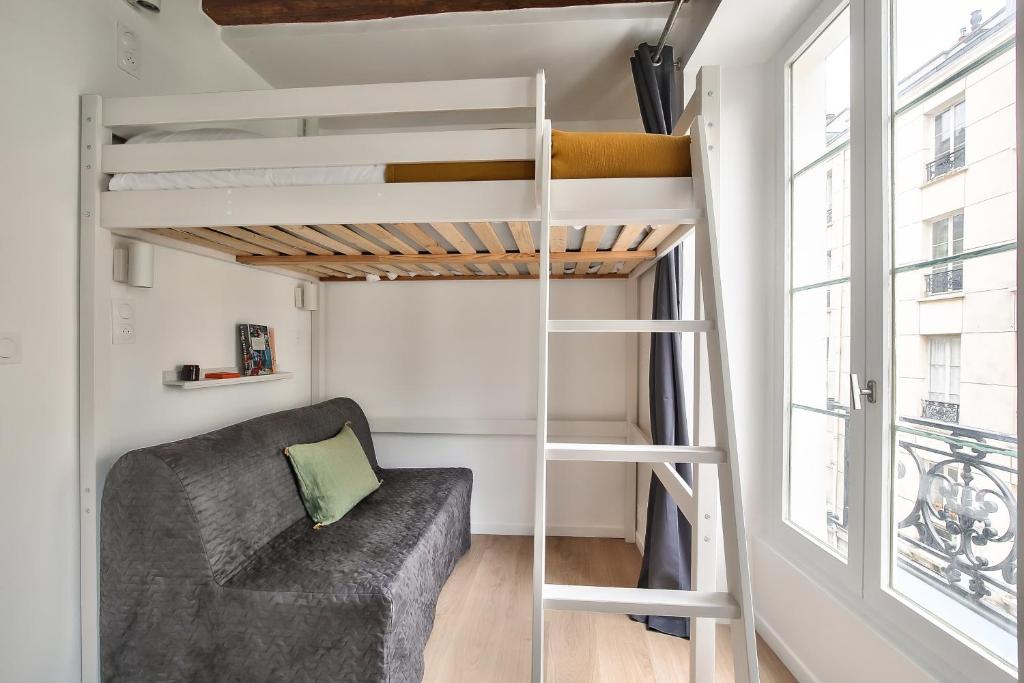 Cosy Mezzanine Studio in the Heart of Paris (4) - 2