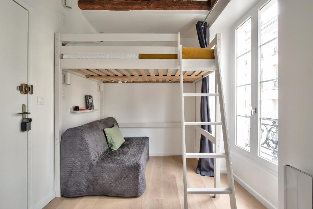 Cosy Mezzanine Studio in the Heart of Paris (4) - 4
