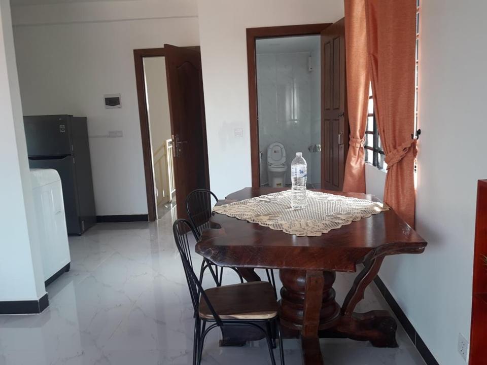 Khun Pich Apartments photo