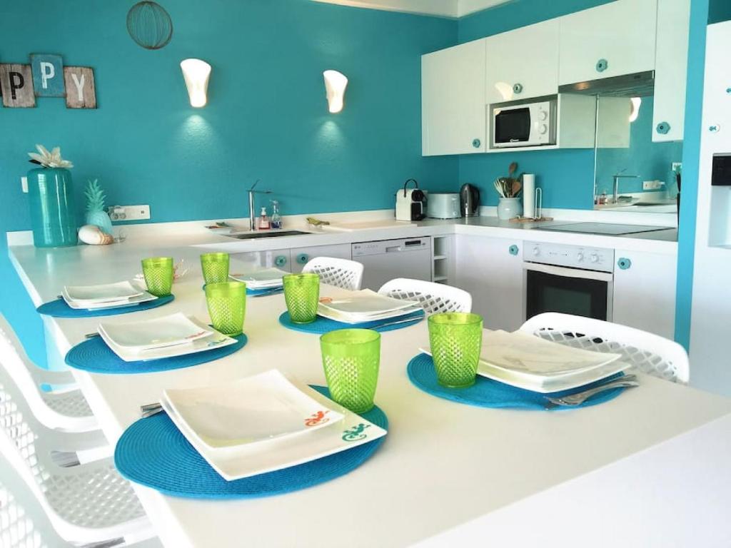 Princess Anouk Beachfront Orient Bay Deluxe 3 BDR 전경