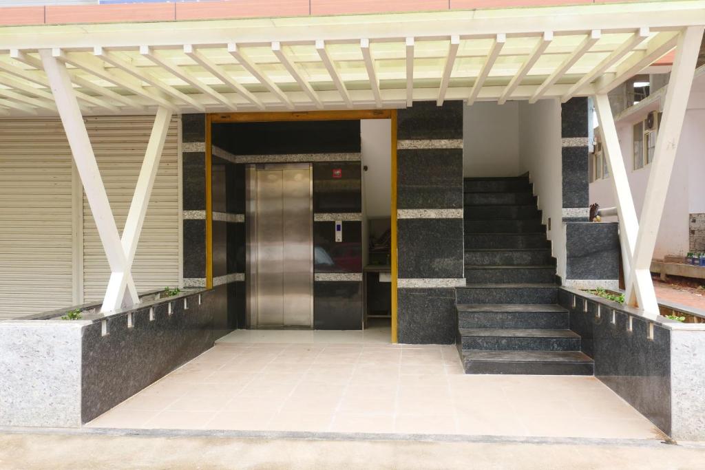 Super OYO Collection O Hotel Aqua Villa