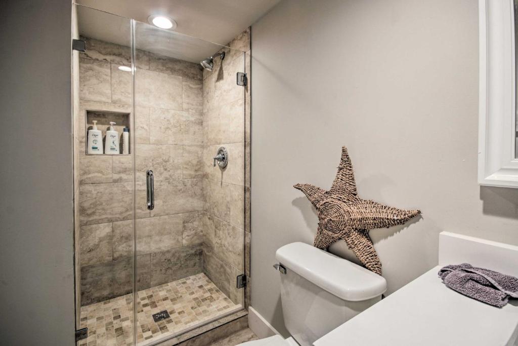 Upscale EaDo Townhome - Walk to BBVA and Local Bars! photo