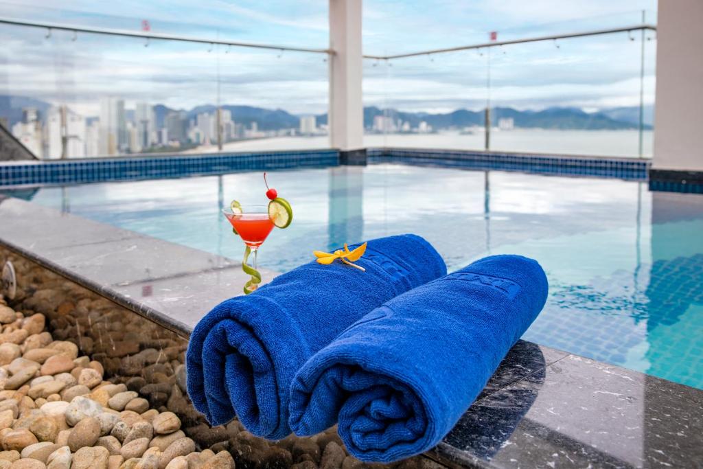 Khách sạn Imperial Nha Trang: Vị trí, tiện ích, review, giá bán và kinh nghiệm đặt phòng