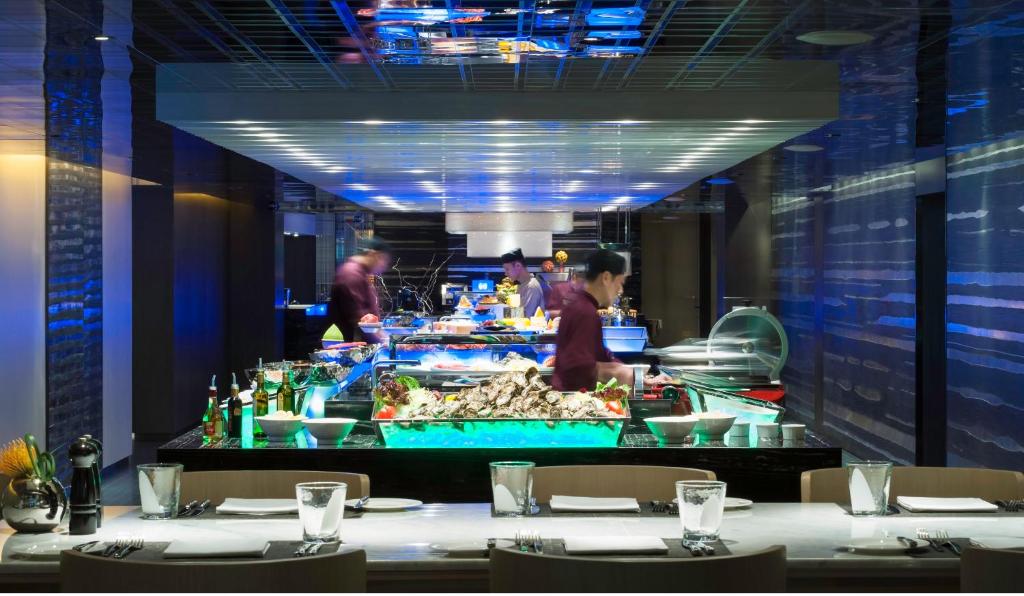 Hong Kong Gateway Hotel (Marco Polo) Additional