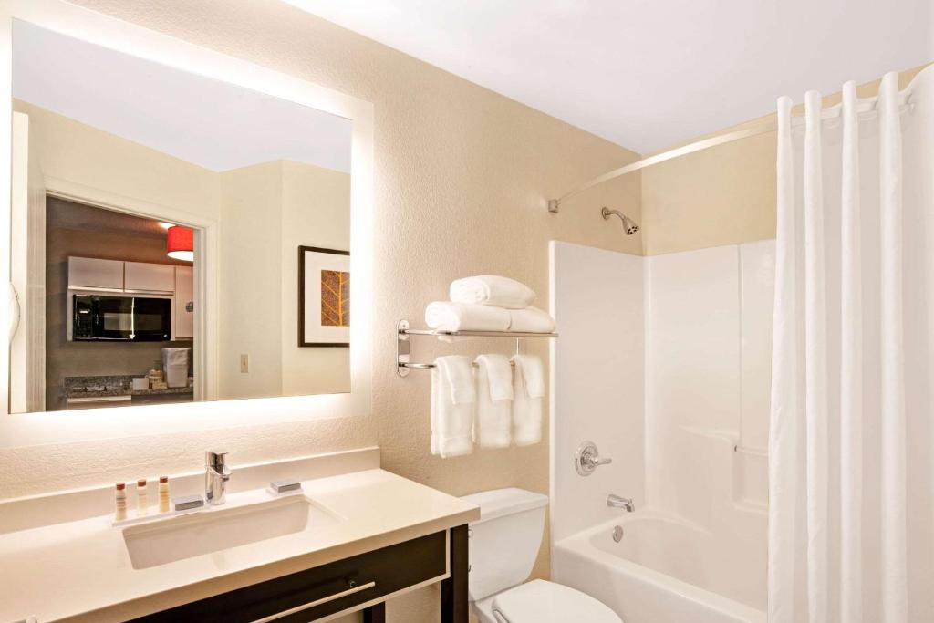 MainStay Suites Chicago Hoffman Estates photo