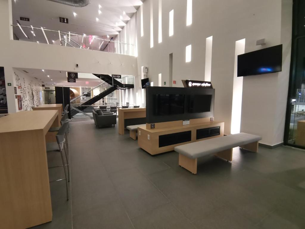 共用ラウンジ/TVエリア