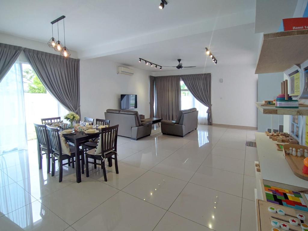 Facilities, Hom Villa 5rm 12-22px Wifi/Netflix/BBQ/SteamBoat in Desaru
