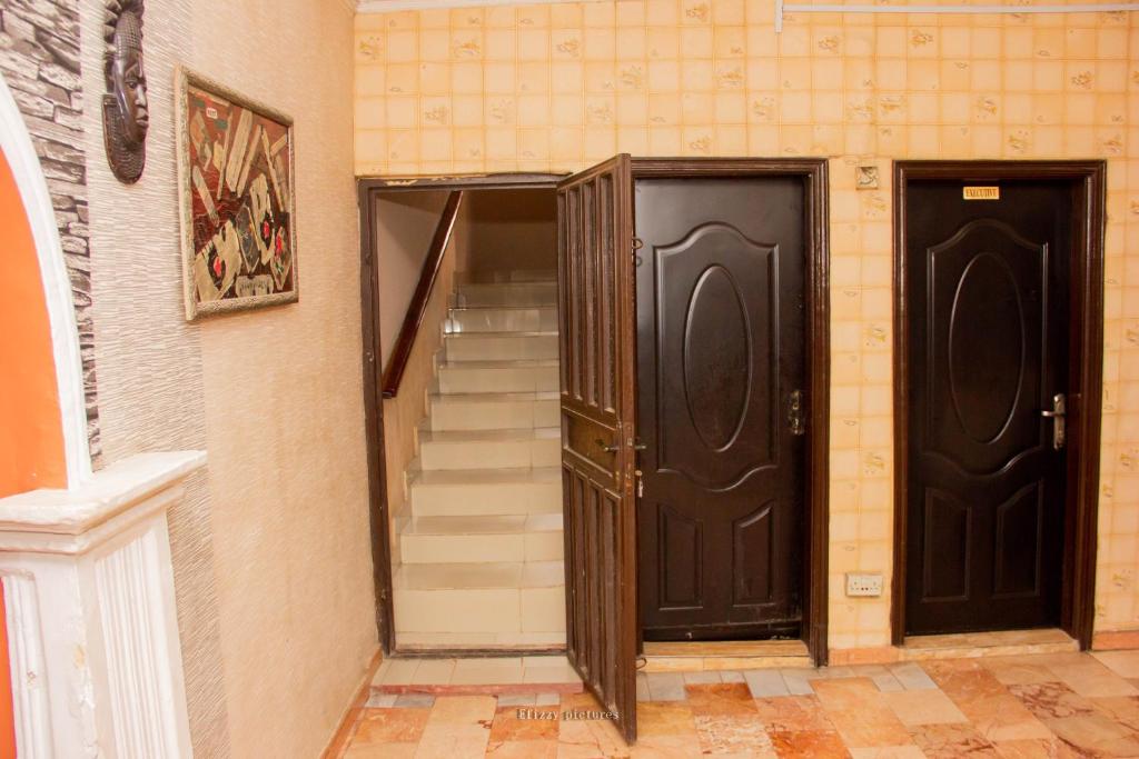 Double One Suites & Lodge photo