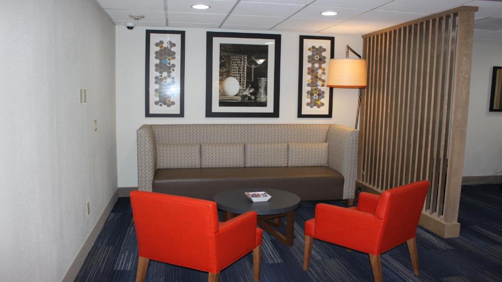 Holiday Inn Express Orlando - South Davenport photo