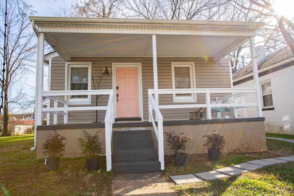 Apartment Near Downtown Mall + UVA Campus! in in in Charlottesville (VA