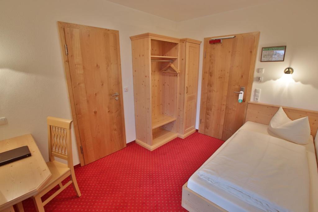 Pension Schweizerhaus Garni photo