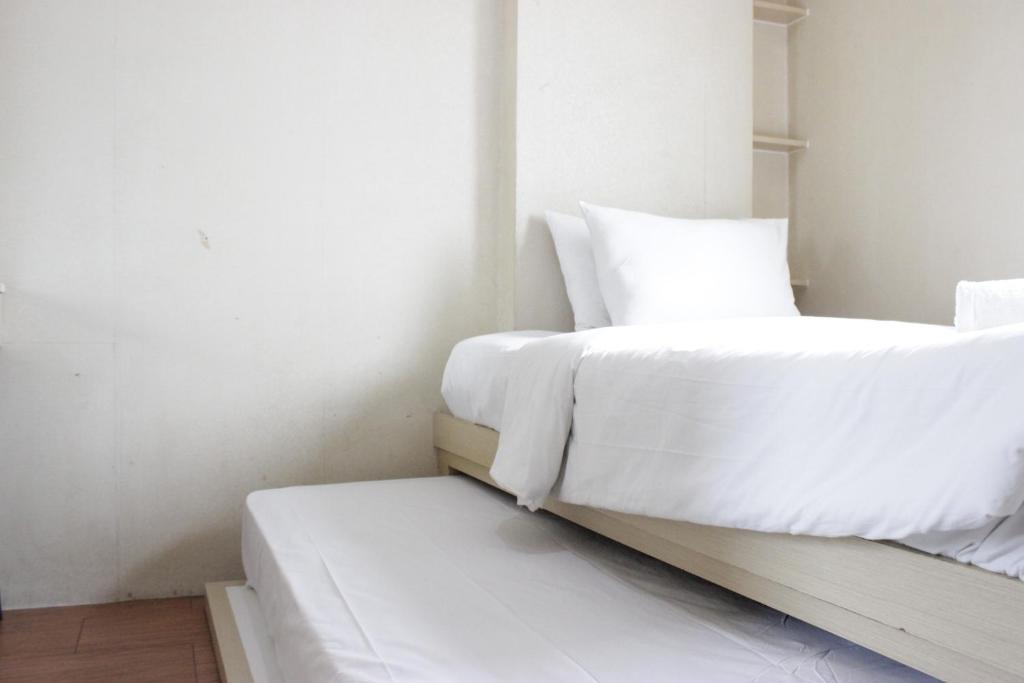 Private & Stylish 2BR at Gateway Apartment Ahmad Yani Cicadas By Travelio, Bandung