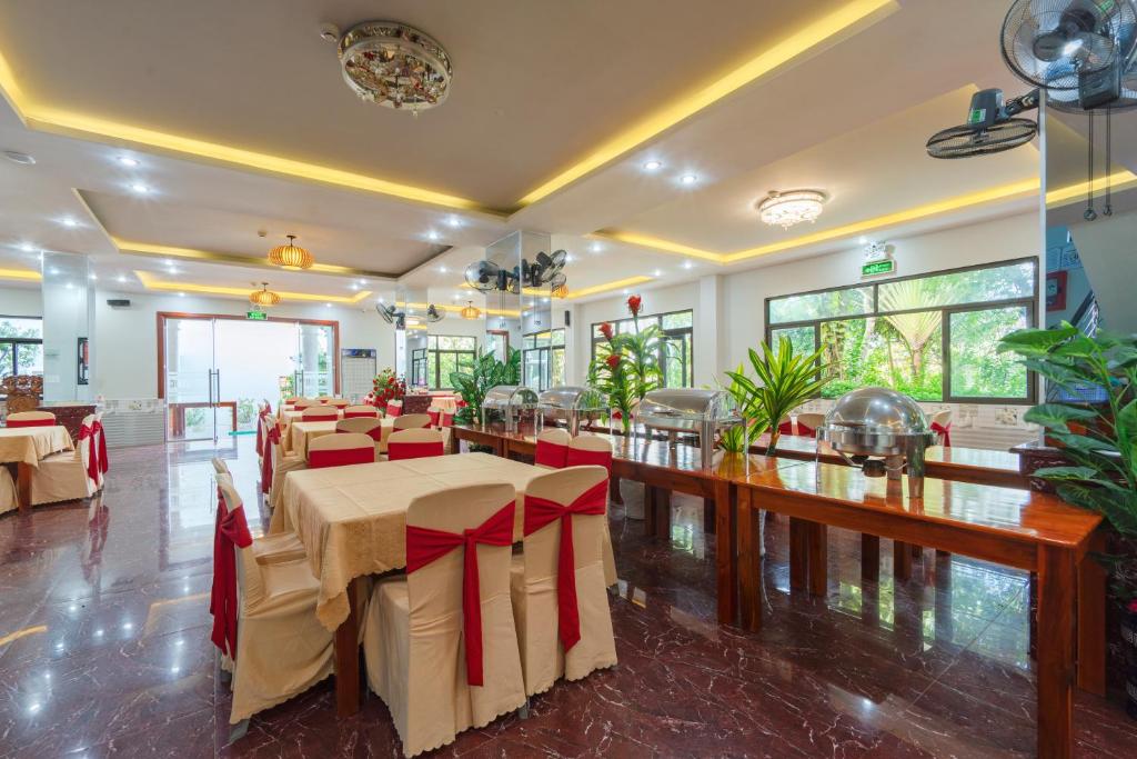 Khu nghỉ dưỡng Quỳnh Mai