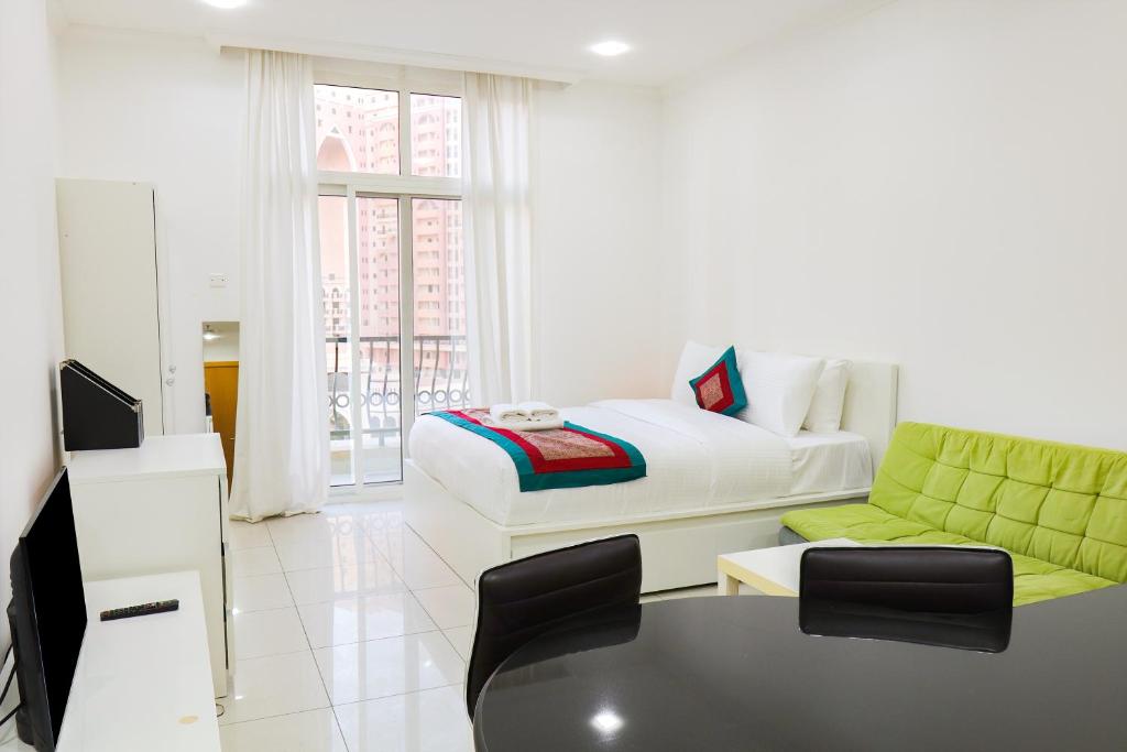 SHH - Furnished Studio in Spring Oasis, Silicon Oasis — Hotel in Dubai