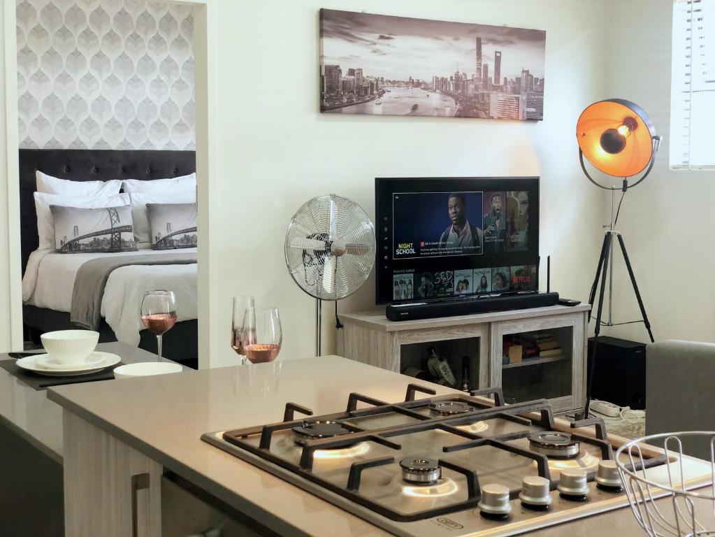 Mikey's place with Fibre Uncapped WiFi, Midrand