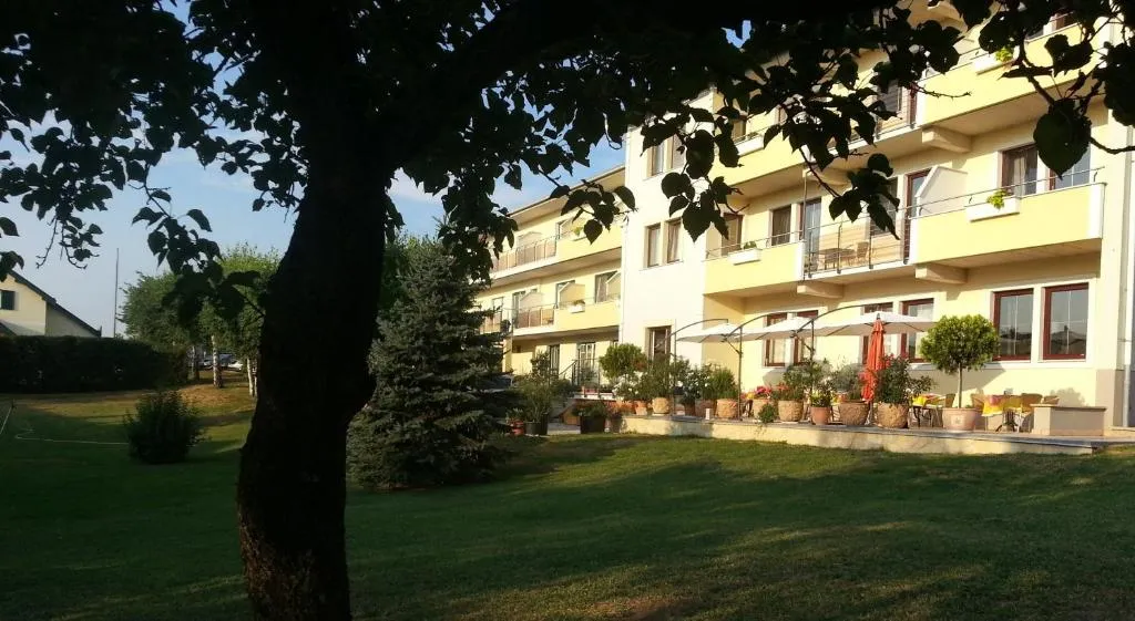 Das Mittelpunkt, hotel in Mörbisch am See