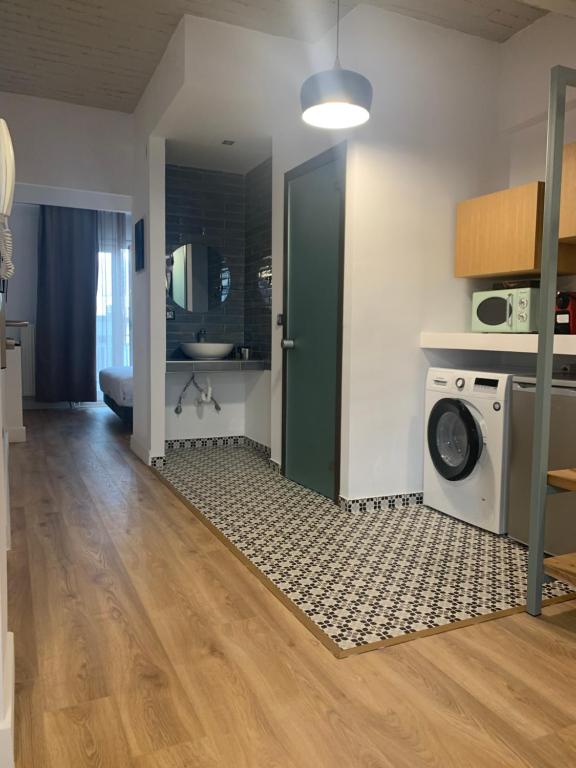 White Bottle Superior Apartments photo