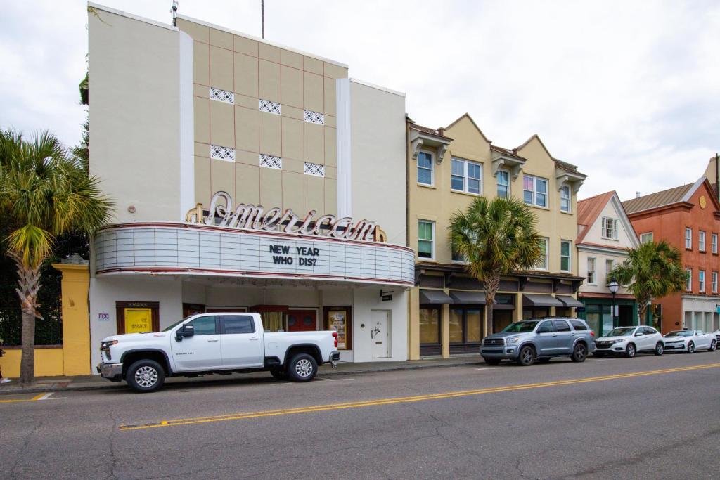 563 King Apartments photo