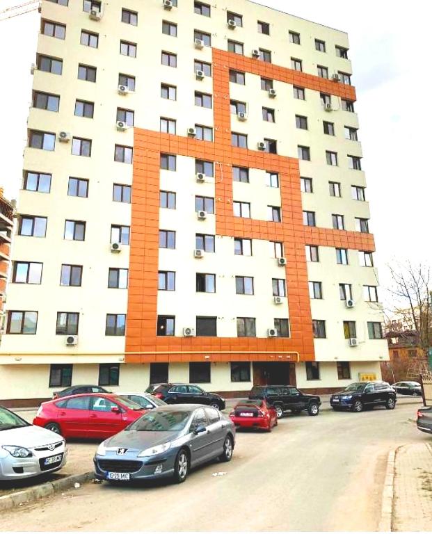 Central 2 bedrooms apartment near Palas Mall photo