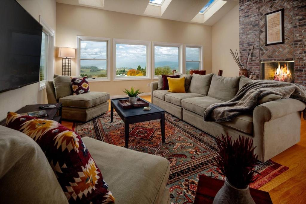 Skyview Villa, Newberg