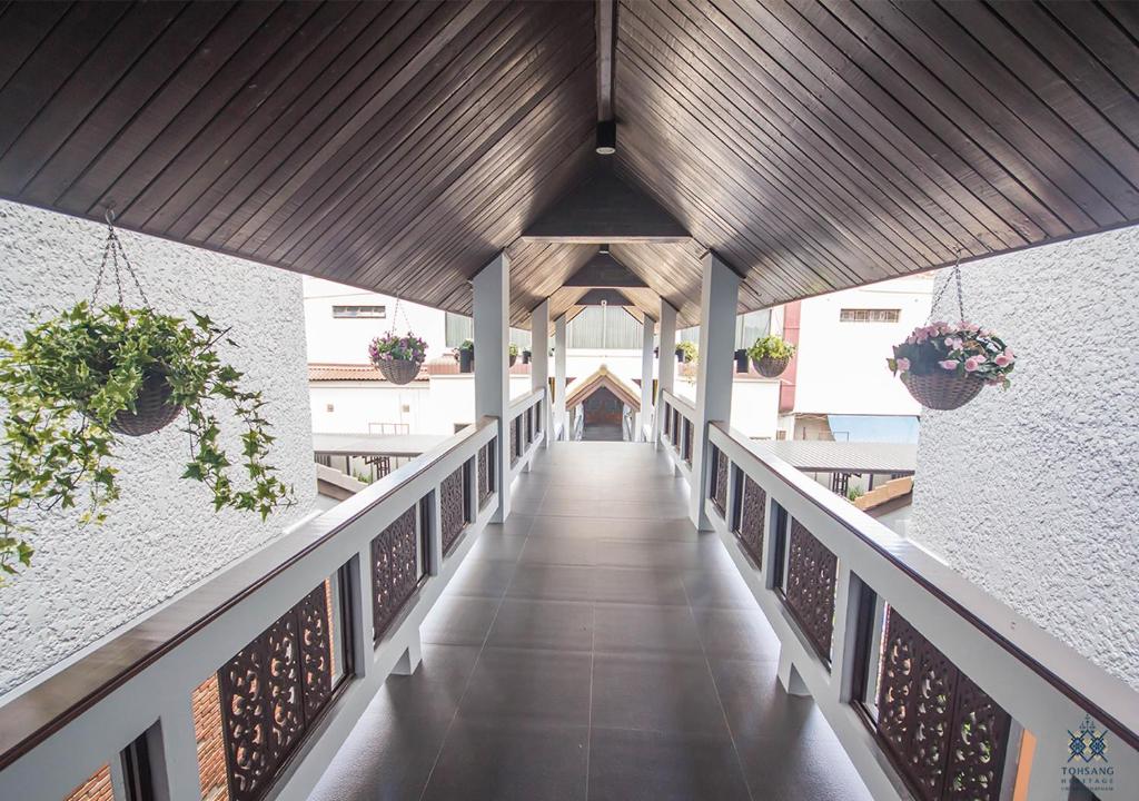 Entrance, Tohsang Heritage Ubon Hotel in Ubon Ratchathani