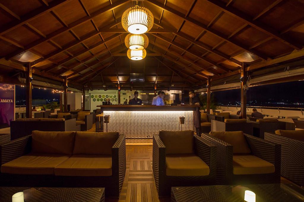 Bar/lounge
