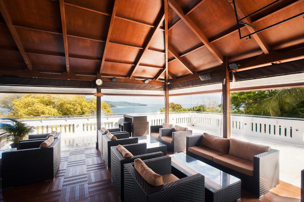 Bar/lounge