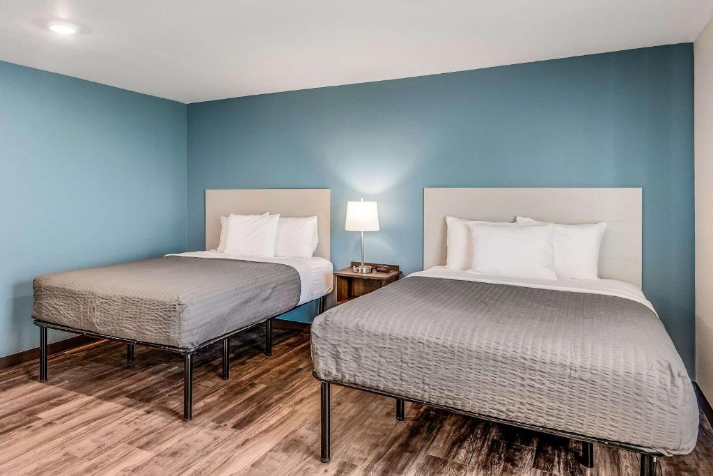 WoodSpring Suites West Des Moines photo