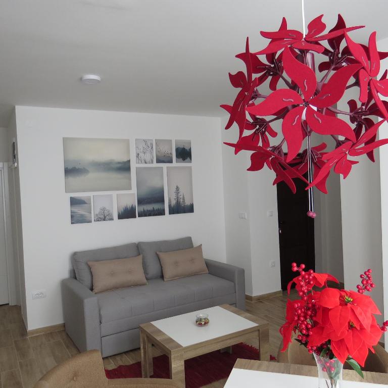 Dvori E11 Hilltop - 5