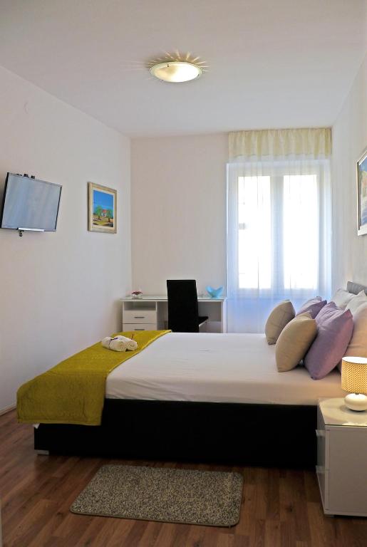A&amp;M Apartment and Rooms — Hotel in Split