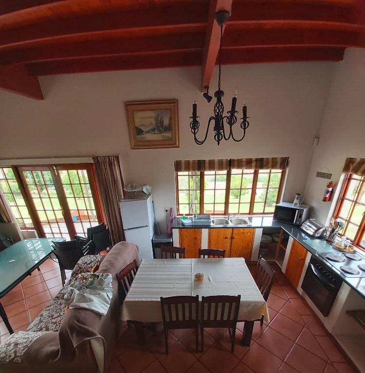 Meerkat and Rehoboth Self Catering Lodges, Clarens photo