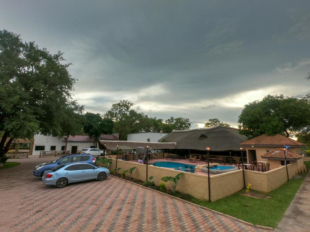 Zambezi Junction Lodge in Livingstone, Zambia reviews, prices