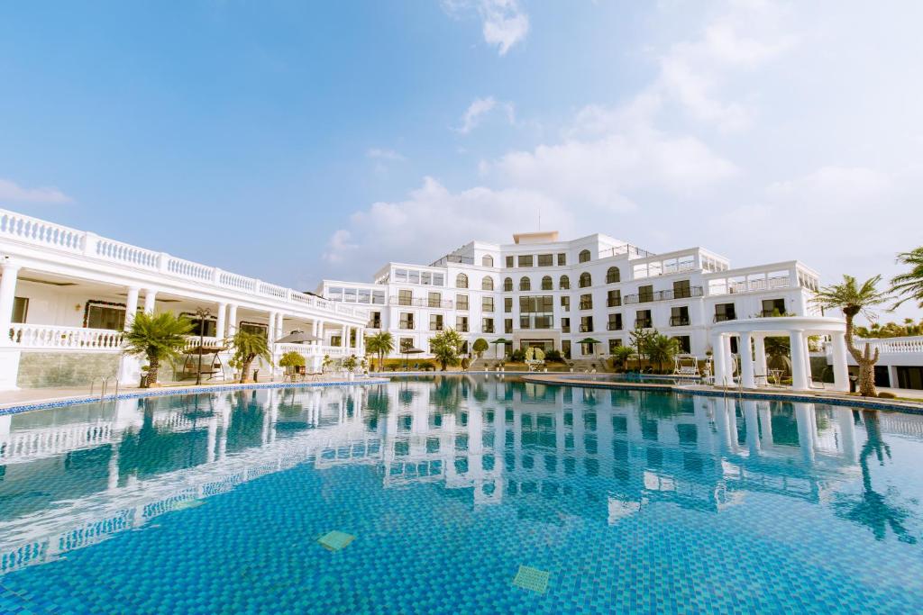 Exterior view, GLORY Resort in Hanoi