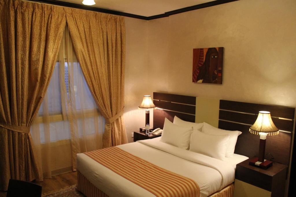 Boulevard City Suites Hotel Apartments photo