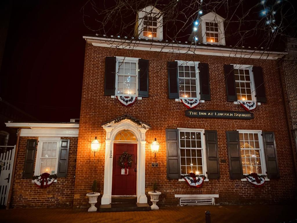 The Inn at Lincoln Square photo