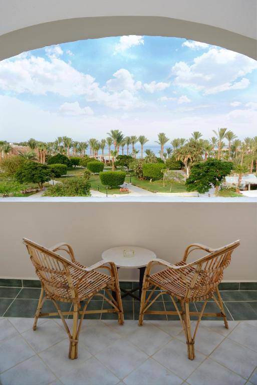 Brayka Bay Reef Resort — Hotel rooms in Marsa Alam, Red Sea