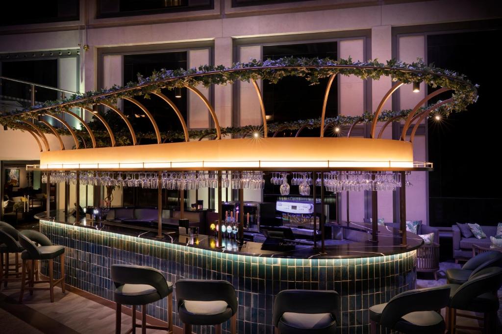 Bar/lounge
