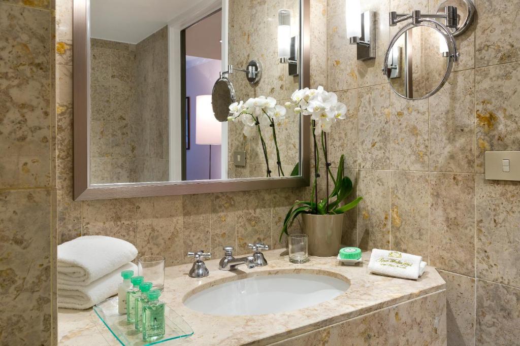 Warwick Brussels - Grand Place Photo 48