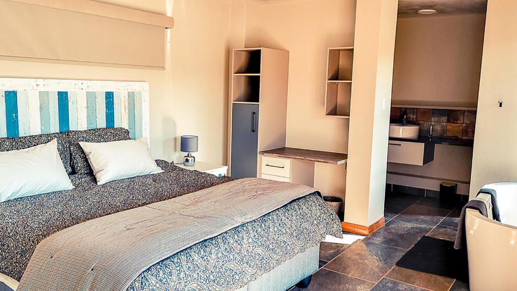 Lodge @ Bankenkloof Private Game Reserve photo