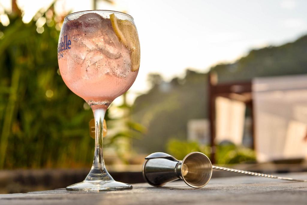 Yoo2 Rio de Janeiro, Tapestry Collection by Hilton - img