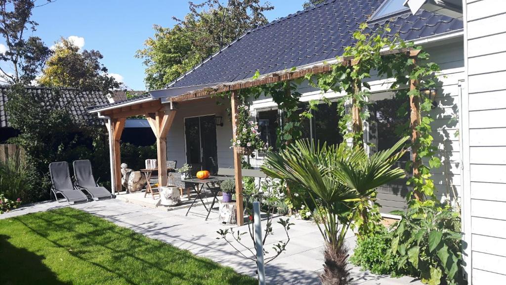 Woubrugge Logies, Woubrugge