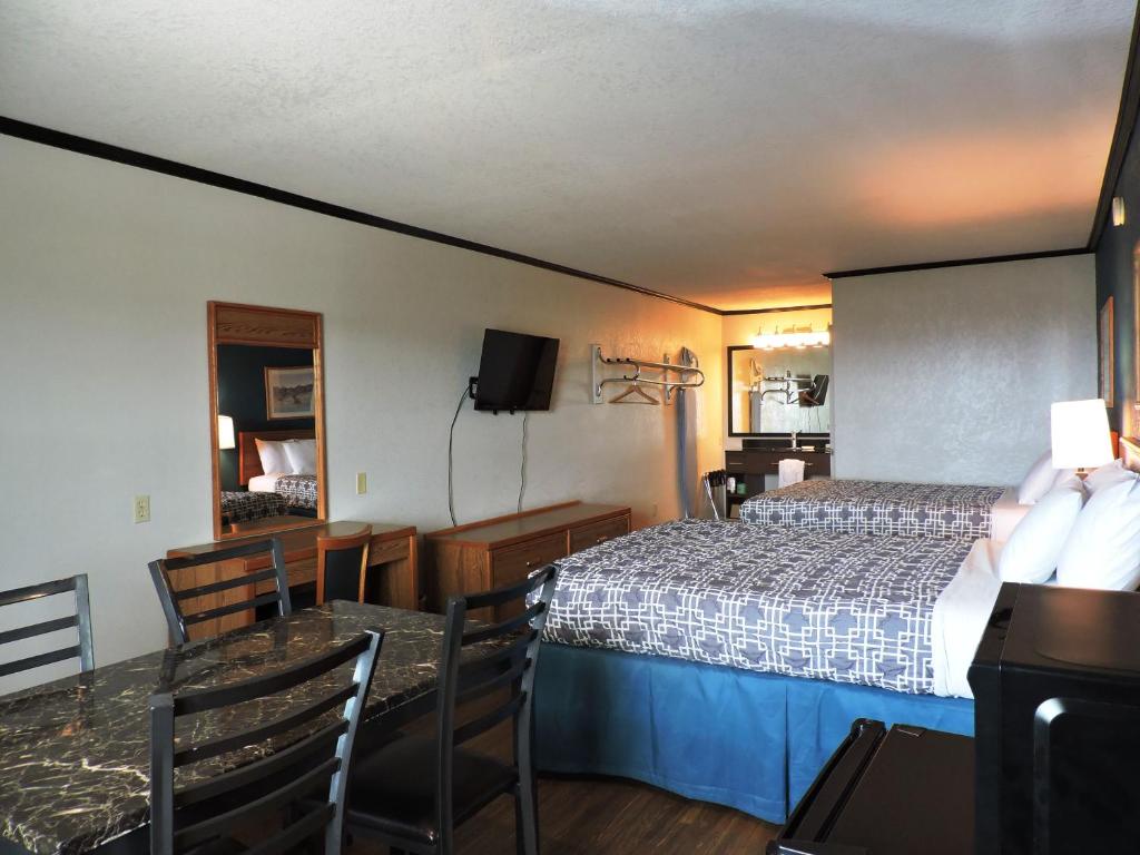 Riata Inn - Presidio photo