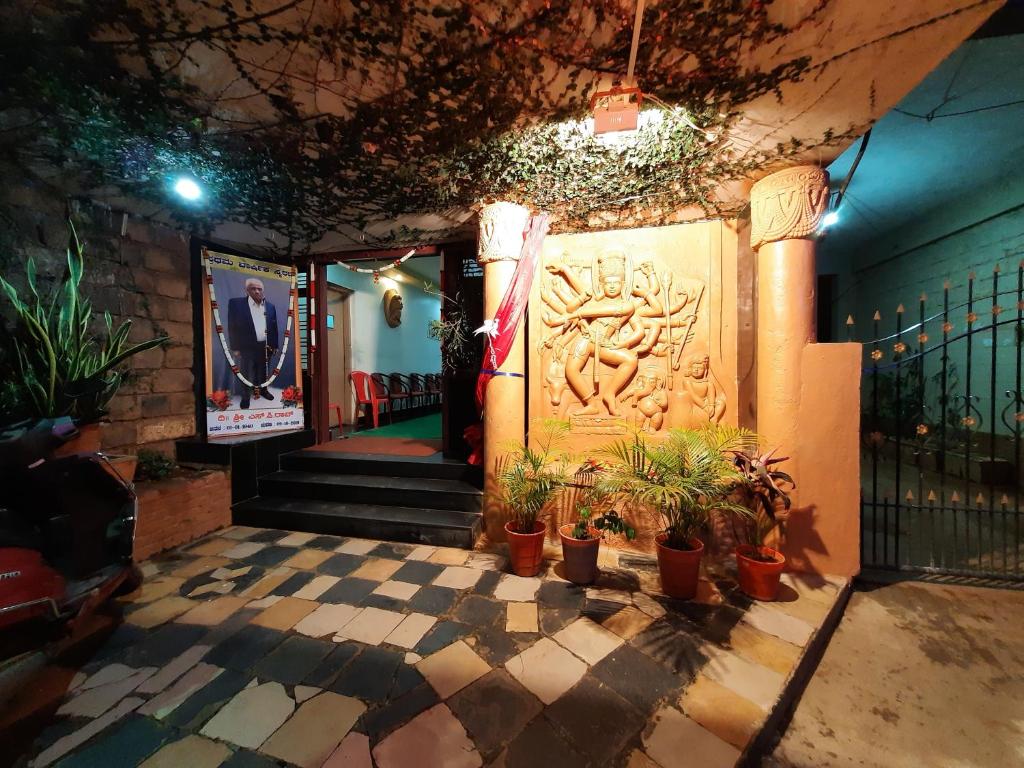 HOTEL MOOKAMBIKA DELUXE