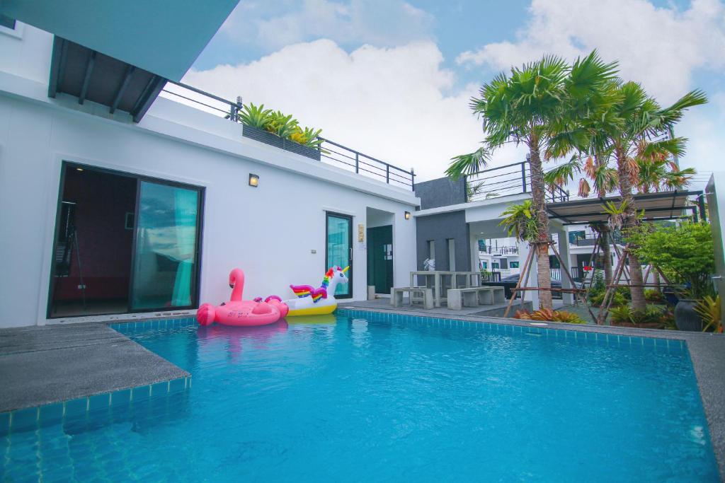บ้าน Spring Vintage Pool Villa ใจกลางเมืองหัวหิน ใกล้หาด — Hotel in Hua Hin / Cha-am
