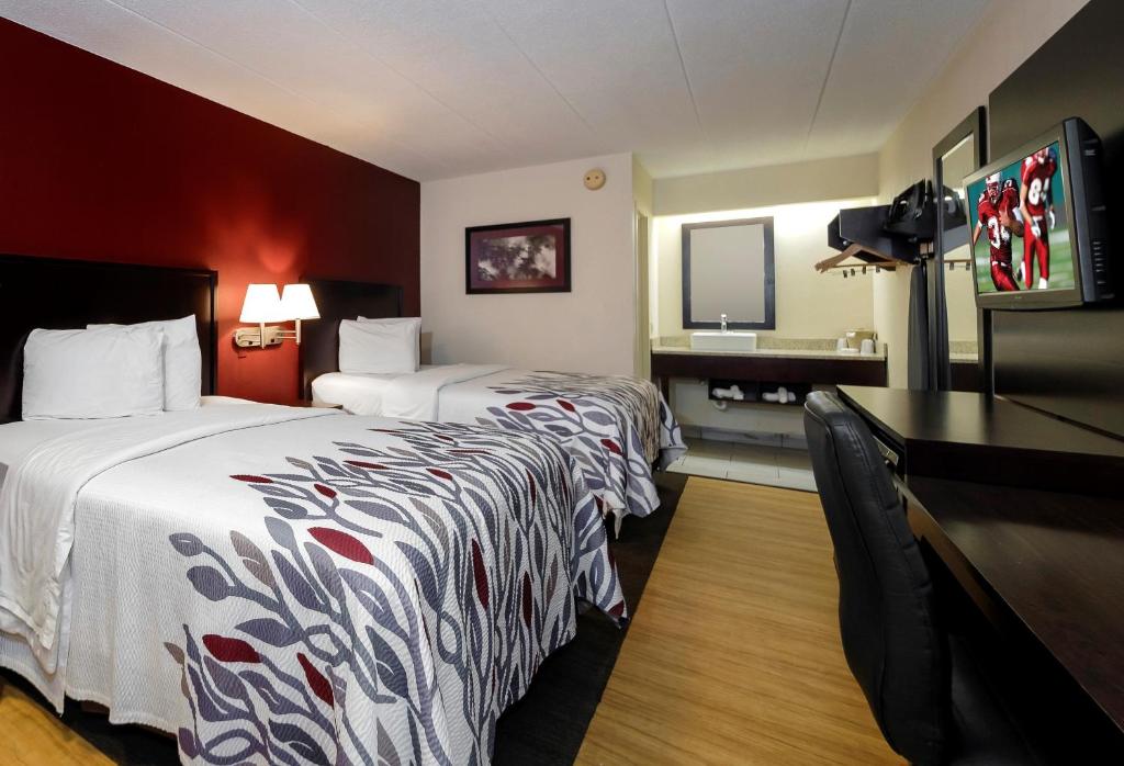 Red Roof Inn Detroit - Troy photo