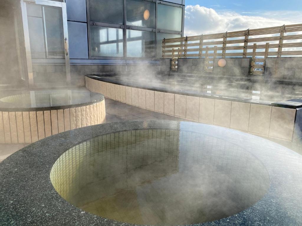 Hot spring bath
