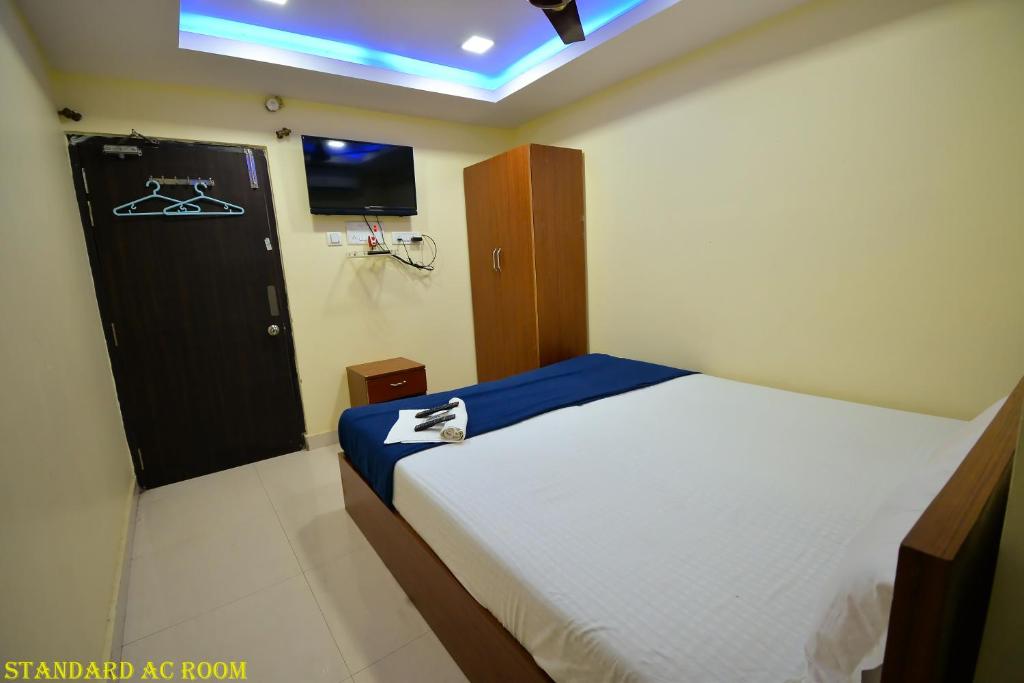 HOTEL CORAL INN -HCI photo