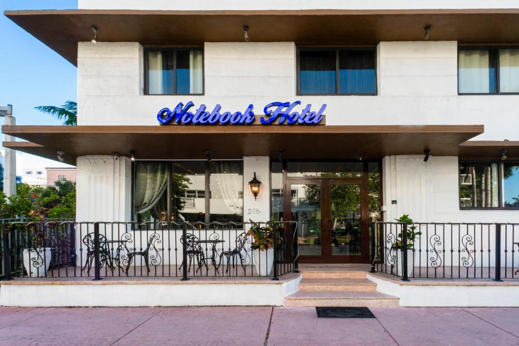 Hotel Pierre — Hotel in Miami Beach (FL)
