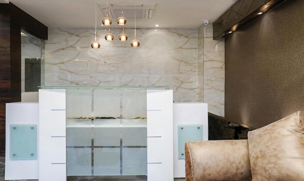 フロント・ロビー