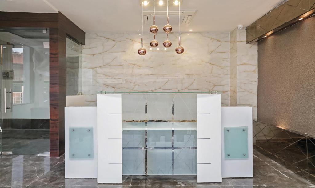 フロント・ロビー